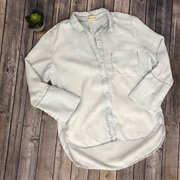 Anthropologie Tops - Anthropologie cloth & stone Chambray Button Down